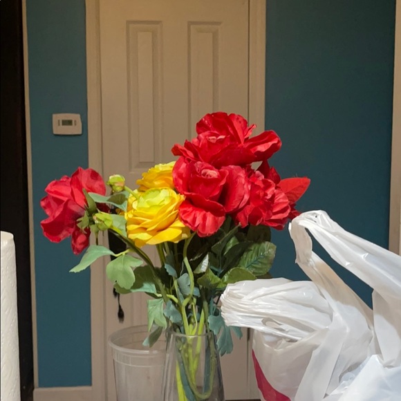 Meet your Posher, Tien - Picture 1 of 1